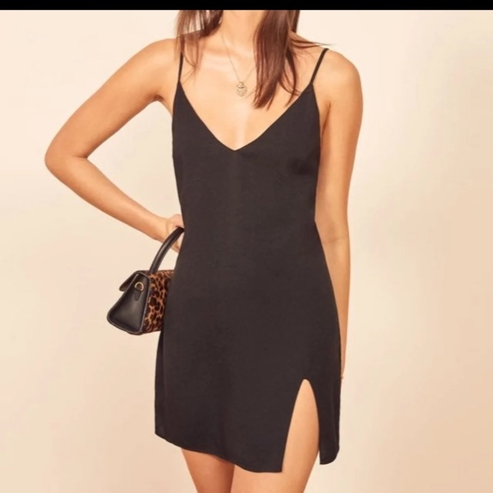 ❌SOLD❌ on m•e•r•c•a•r•i Reformation MARLOWE dress